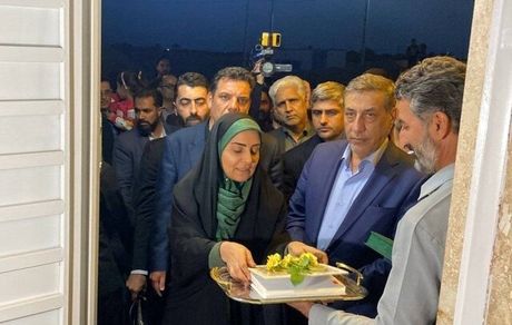 تحویل واحدهای مسکونی به خانواده‌های جانباختگان معدن طبس