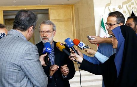 لاریجانی:  درباره سهمیه بندی بنزین هنوز در بودجه ۹۹ به جمع بندی نرسیده‌ایم
