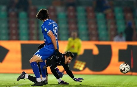 توقف بدموقع استقلال مقابل ‌گل‌گهر / آبی‌ها حوصله بردن نداشتند