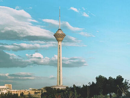 برج میلاد ۱۳ بدر تعطیل است