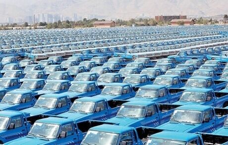 هزاران نیسان آبی بدون تکلیف در انبار زامیاد