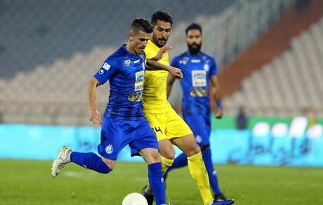 وریا غفوری: مسئولان استقلال ما را بازی دادند/ فقر مدیریت داریم