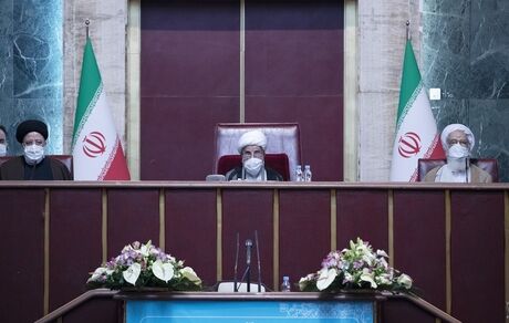 نمایندگان مجلس به فکر خودشان و جریانات سیاسی و دوستانشان نباشند