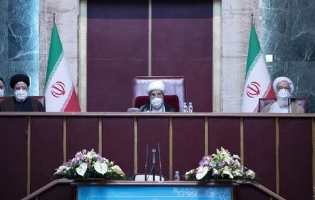 نمایندگان مجلس به فکر خودشان و جریانات سیاسی و دوستانشان نباشند