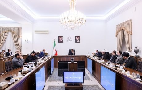 پیگیری مشکلات استان خراسان رضوی در دیدار مخبر با اعضای مجمع نمایندگان استان خراسان رضوی