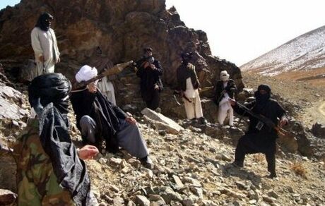 طالبان: تا رسیدن به توافق صلح به حمله به آمریکایی‌ها ادامه می‌دهیم
