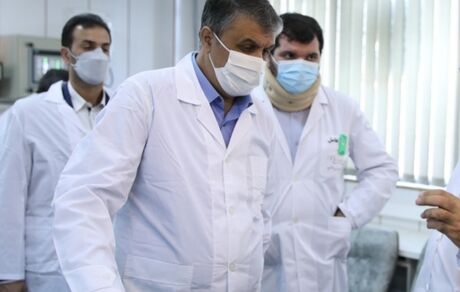 رئیس سازمان انرژی اتمی از تاسیسات کرج بازدید کرد