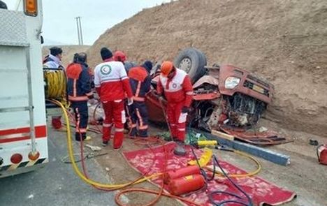 تریلی ترمز برید و به ۱۶ خودرو آسیب زد