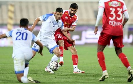 پرسپولیس کماکان در تعقیب استقلال ماند