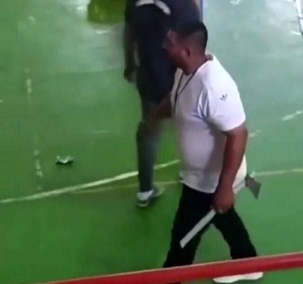 درگیری با قمه و تبر به لیگ کشتی کشیده شد! + ویدئو