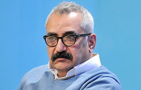 فرزاد موتمن: سینما یک جامعه آرام می‌خواهد