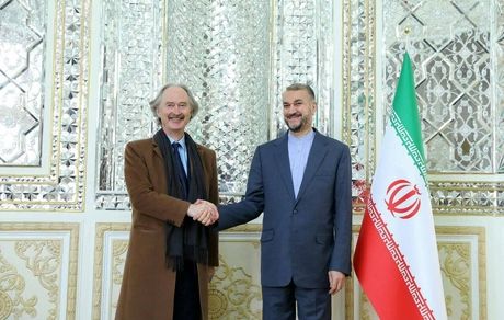 دیدار نماینده ویژه دبیر کل سازمان ملل متحد در امور سوریه با وزیر امور خارجه ایران