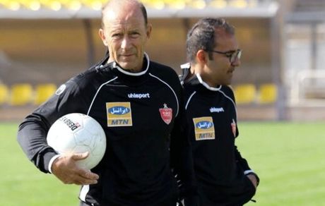 نام ۴ بازیکن خارجی روی میز کالدرون