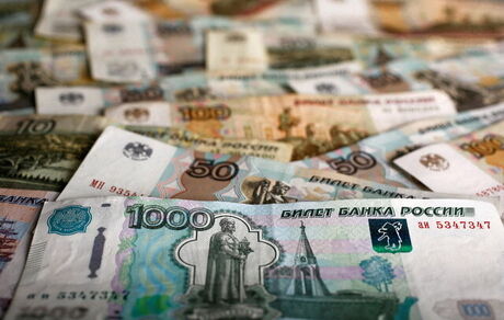 روبل در برابر یورو و دلار رکورد زد