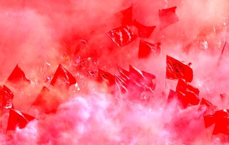 دیدار حساس لیگ برتر فوتبال گلی نداشت / تراکتور و سپاهان هیچ هیچ به نفع پرسپولیس