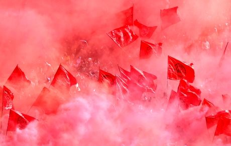 دیدار حساس لیگ برتر فوتبال گلی نداشت / تراکتور و سپاهان هیچ هیچ به نفع پرسپولیس