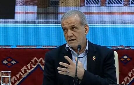 رئیس جمهور: ما را تهدید می‌کنند / بچه‌ها سرمایه‌های آینده هستند