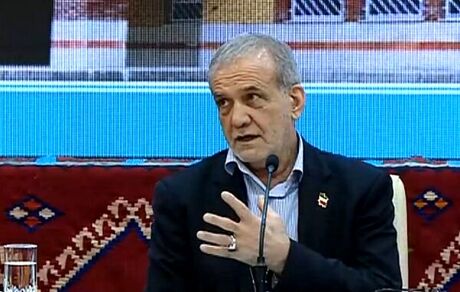رئیس جمهور: ما را تهدید می‌کنند / بچه‌ها سرمایه‌های آینده هستند