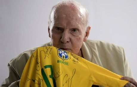 سرمربی پرافتخار فوتبال برزیل درگذشت
