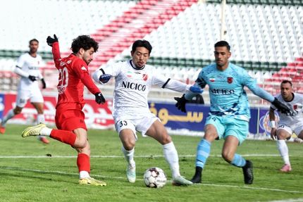 تراکتور در سکوت و سرمای شدید تبریز، قعرنشین را ۴ تایی کرد