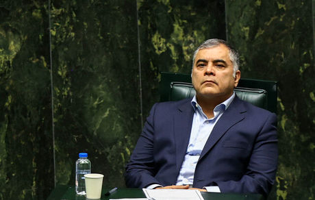 فعلا سهمیه و قیمت بنزین تغییر نمی‌کند