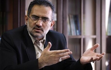 حسینی: هدف اصلاحات اقتصادی کاهش فاصله طبقاتی است