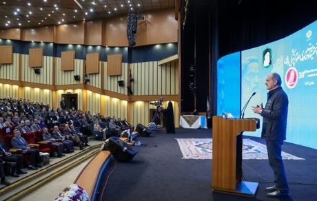 رئیس جمهور: هیچ محدودیتی در علم نیست / قاتلان دنبال حقوق بشر هستند