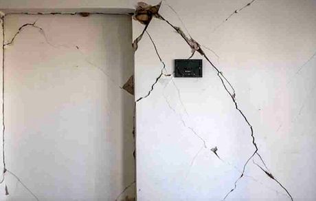 خسارت دیدن ۲۱ مدرسه در زلزله شدید خوی