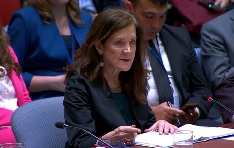 یک مقام آمریکایی: ایران با یک انتخاب رو به روست / آمریکا اعمال حداکثر فشار دیپلماتیک و اقتصادی را ادامه می‌دهد