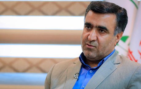 رییس سازمان محیط‌زیست: مالچ‌پاشی دریاچه ارومیه کذب است / کار تحقیقاتی بود