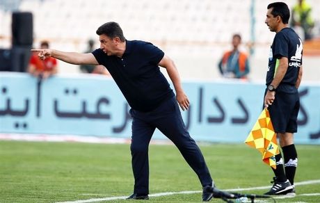 قلعه‌نویی نیامد، خبرنگاران نشست خبری مربی سپاهان را تحریم کردند