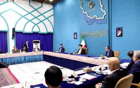 مصوبه ممنوعیت برگزاری دوره‌های آموزشی در دستگاه‌های اجرایی با قوت دنبال شود