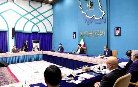 مصوبه ممنوعیت برگزاری دوره‌های آموزشی در دستگاه‌های اجرایی با قوت دنبال شود