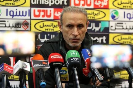 گل محمدی: فوتبال ایران را یک سال تعطیل کنید