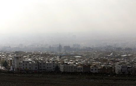 آلودگی هوا به اراک و شازند رسید