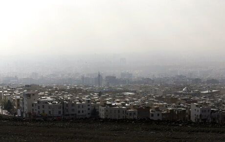 آلودگی هوا به اراک و شازند رسید