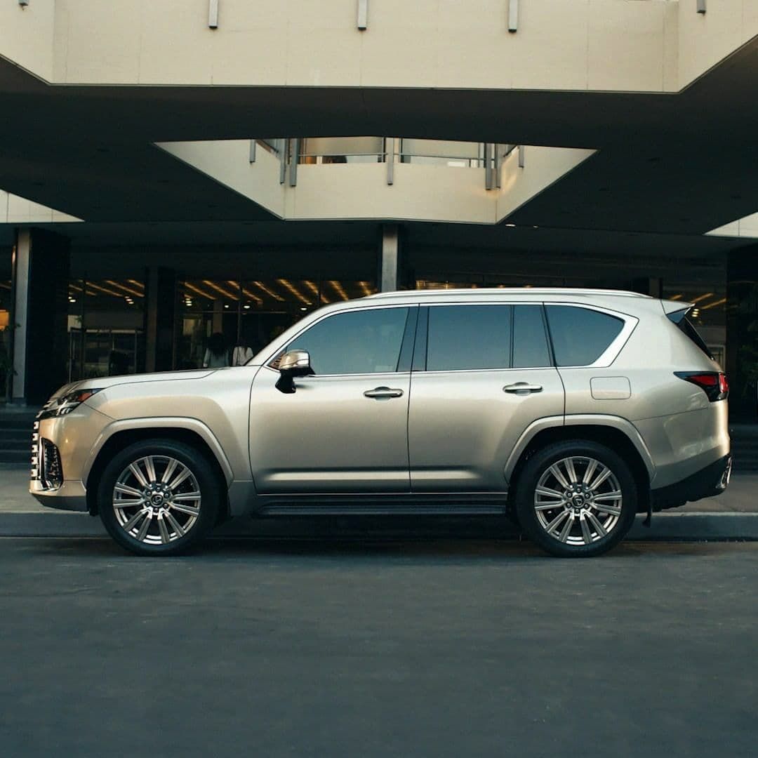 لکسوس ۲۰۲۲ LX 