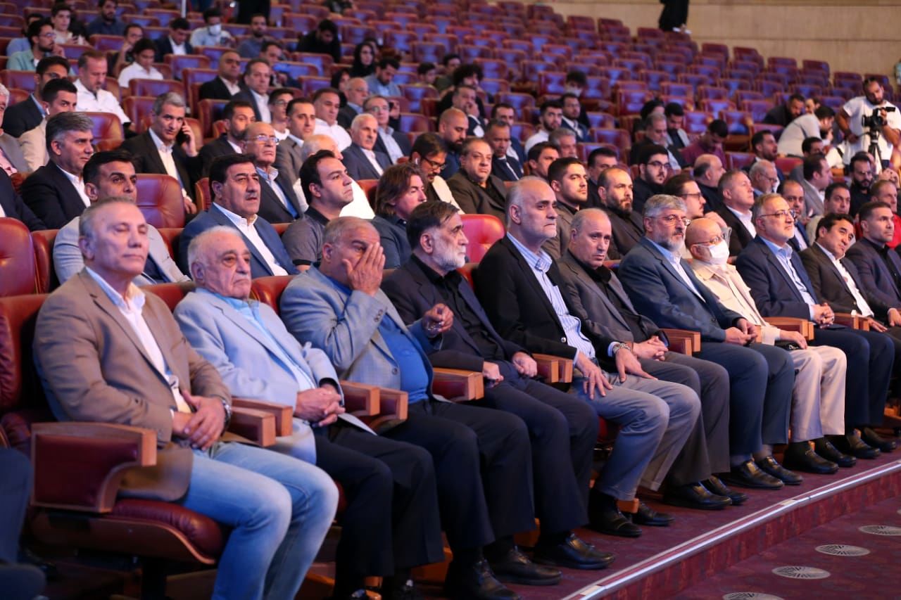 ناراحتی، عصبانیت و قهر مسئولین فیفا حاصل کار رونمایی چندساعته کاپ جام جهانی ۲۰۲۲