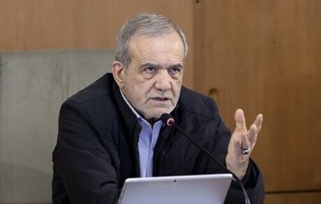 رئیس جمهور: دولت با همه ظرفیت های خود در کنار فعالان اقتصادی است