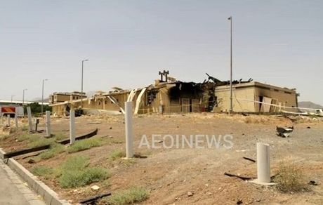 اولین تصویر از حادثه بامداد امروز در مجتمع شهید احمدی روشن (نطنز)