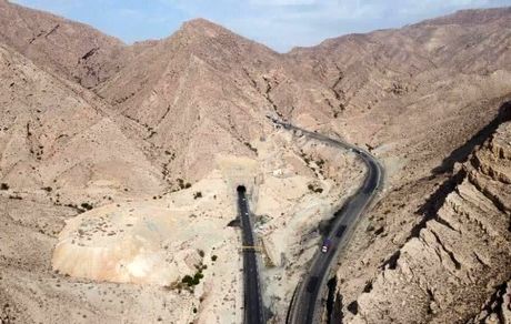 بسته شدن سه روزه تونل راهدار فداکار «تنگه زاغ» در جاده ترانزیتی بندرعباس به حاجی‌آباد