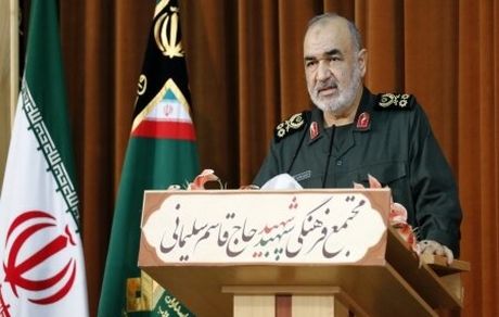 فرمانده کل سپاه: انتقام خون حاج قاسم گرفته خواهد شد