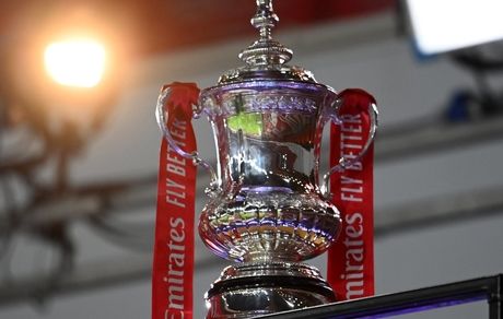 قرعه‌کشی جام حذفی انگلیس : برخورد دو مدعی لیورپول و منچستریونایتد