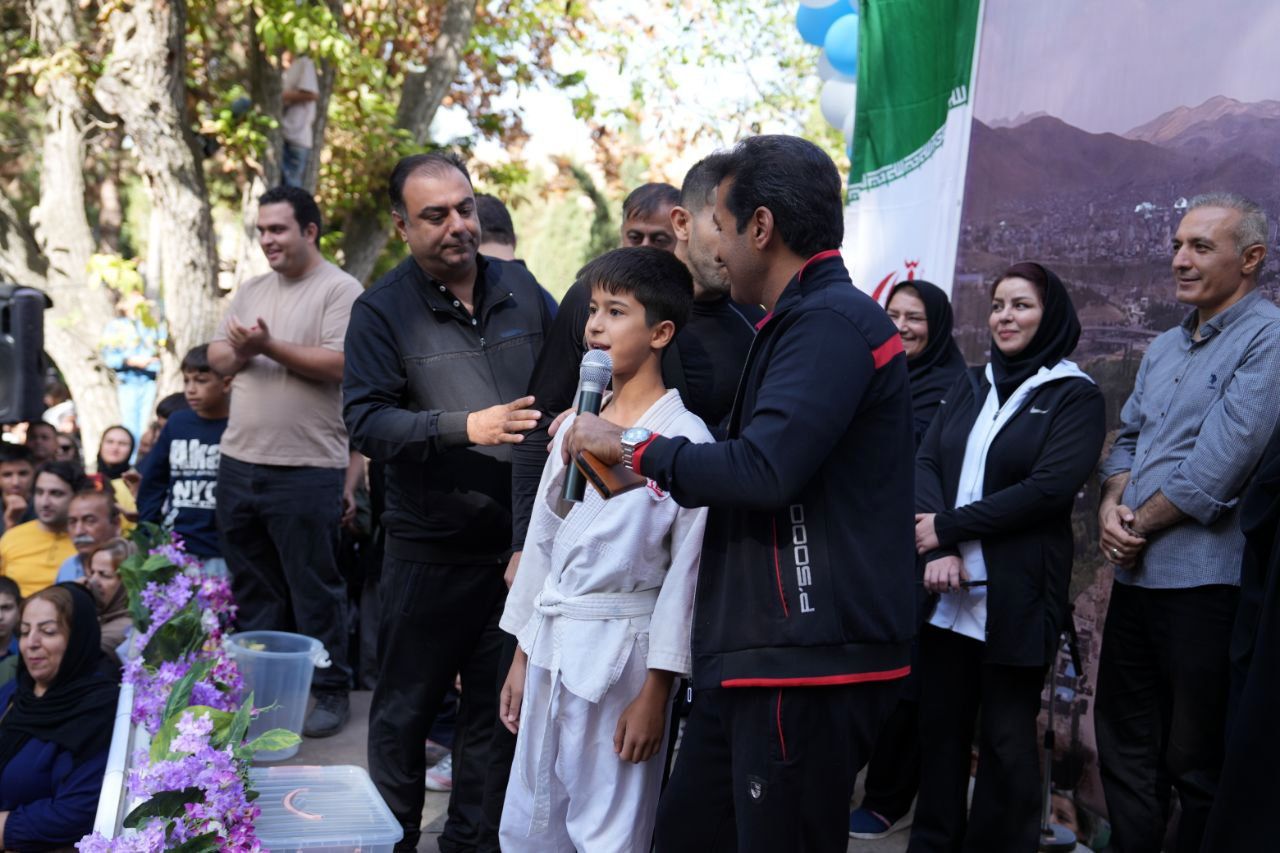 همایش بزرگ پیاده روی خانوادگی شهرستان مهاباد