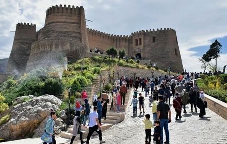 بازدید ۱۴۸ هزار گردشگر از اماکن دیدنی استان لرستان