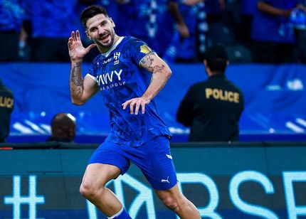 بازگشت الهلال به صدر لیگ فوتبال عربستان