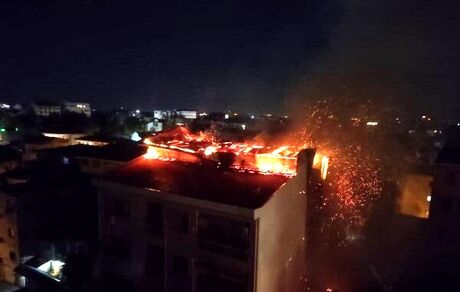 انبار ضایعات پتروشیمی اروند آتش گرفت و با تلاش آتش‌نشانان مهار شد