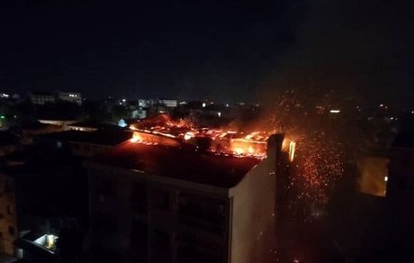 انبار ضایعات پتروشیمی اروند آتش گرفت و با تلاش آتش‌نشانان مهار شد