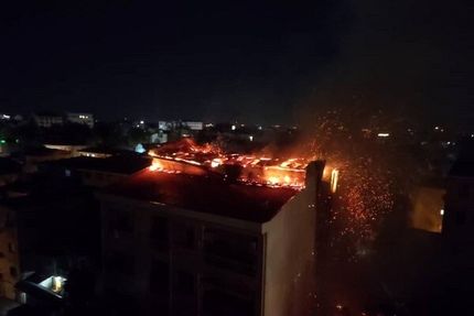 انبار ضایعات پتروشیمی اروند آتش گرفت و با تلاش آتش‌نشانان مهار شد