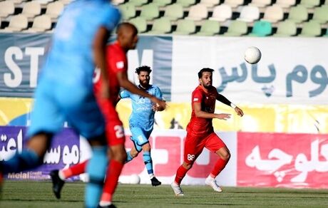 فولاد نکونام، در دقایق تلف شده پیکان را شکست داد